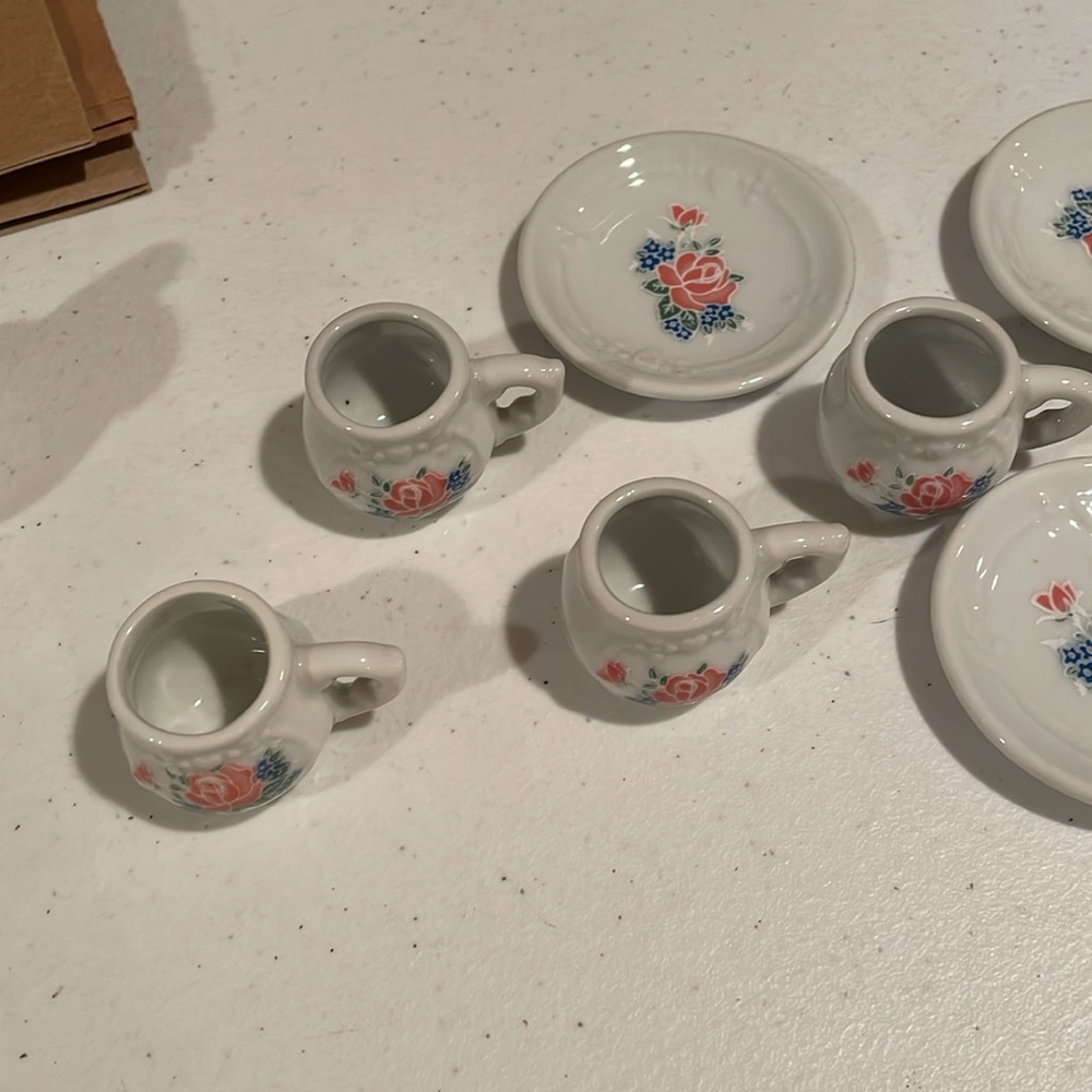Floral Miniature Tea Set - Picture 5 of 8